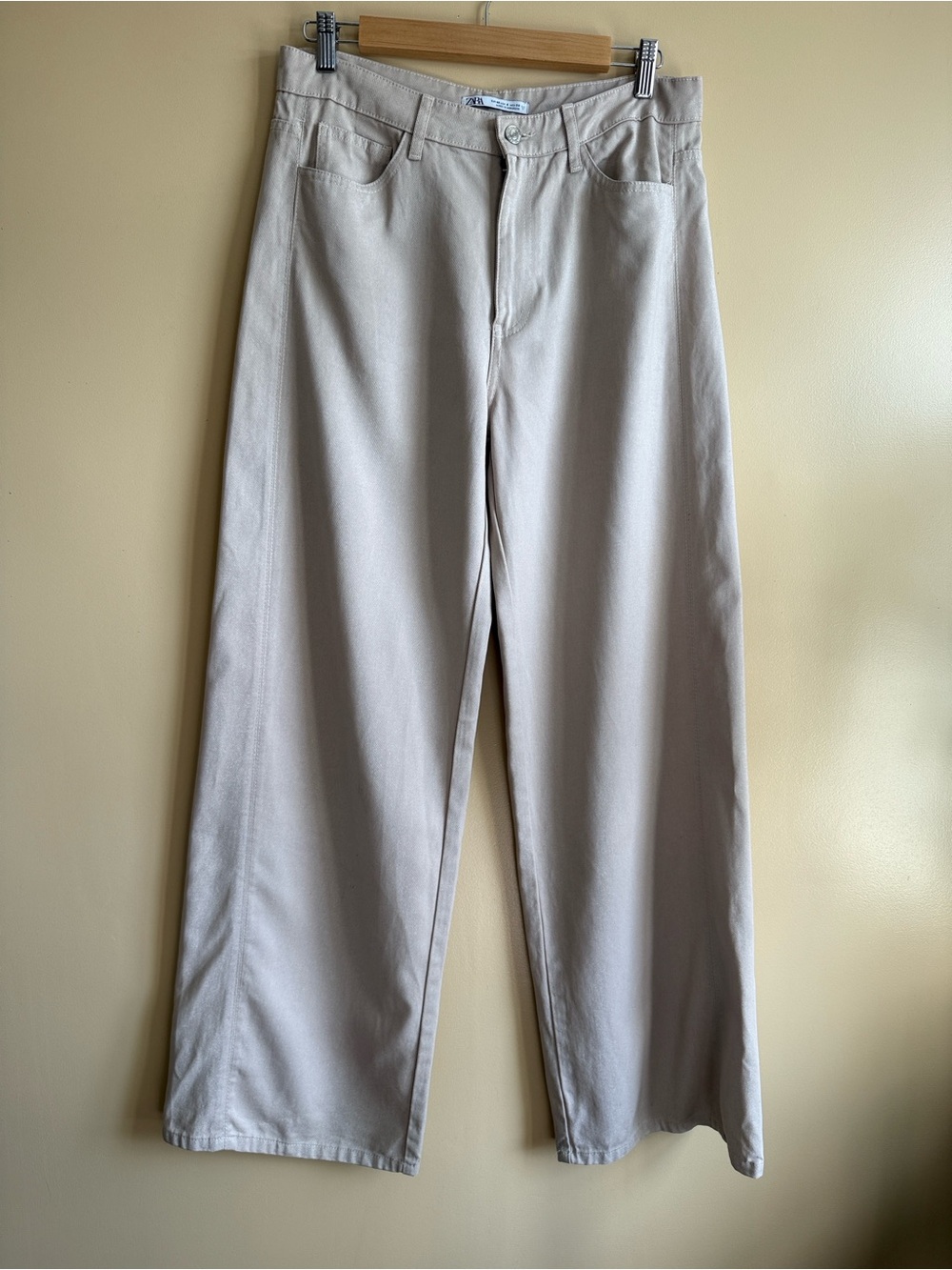 Zara Straight Leg Jeans in Light Beige